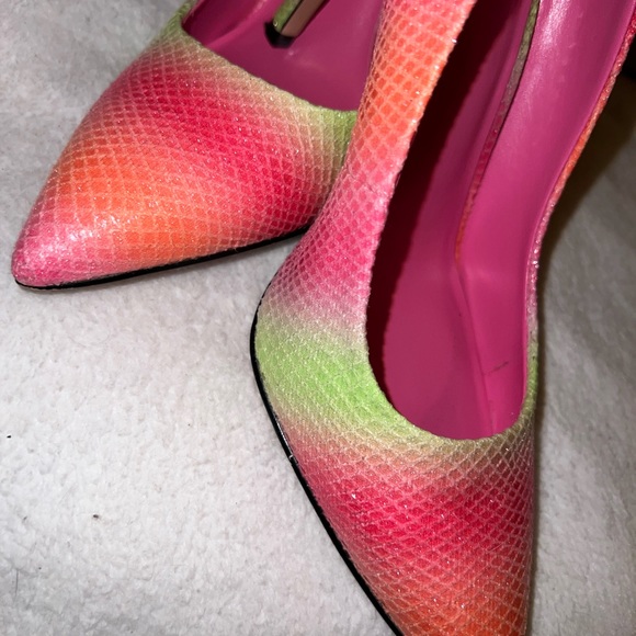 Shoes - Picture 6 of 6